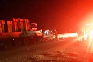 FOTO| Accident MORTAL pe DN 7, în apropiere de Deva. Două persoane din ALBA au DECEDAT după impactul devastator dintre o maşină şi un autotren