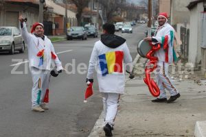 Fotoreportaj:  Iata, vin colindatorii! Pe strazile constantene si-au facut aparitia primii vestitori ai Craciunului (galerie foto)