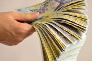 Majorarea pensiilor va duce deficitul bugetar al României peste limita UE (Reuters)