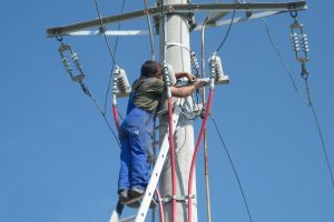 Întreruperi de energie electrică, vineri, în cinci localităţi din judeţ