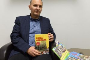 Cartea cărţilor: De 15 ani, cartea orădeanului Orlando Balaş este cel mai bine vândut manual de germană