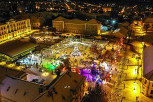 Parcul Sărbătorilor de Iarnă de la Alba Iulia: Concert PHOENIX, colinde tradiţionale şi caravana Coca Cola, în Cetatea Alba Carolina. PROGRAMUL