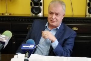 Un deputat PSD de Botoşani îi cere primarului Flutur să facă un pas în spate: Este depăşit din toate punctele de vedere. Este un pic obosit. Are şi o vârstă