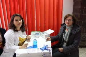 Testare rapidă şi gratuită pentru hepatita C la Budacu de Jos (FOTO)