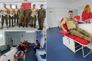 FOTO: ”Sângele salvează vieţi”, deviza militarilor batalionului 136 Geniu Apulum care au donat sânge cu scopul de a-i ajuta pe semenii aflaţi în suferinţă