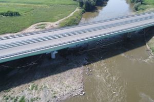 Lucrări la podul peste Mureş de pe „lotul muzeu” al autostrăzii Lugoj-Deva