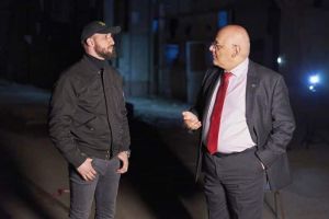 Iniţiatorul protestului #şîeu, ofertă inedită pentru Raed Arafat: ”Dacă rămâne fără job, îl angajez eu în secunda doi în firma mea. Lider de companie”