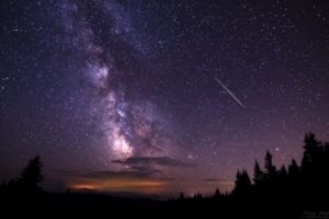 Asta este noaptea în care se îndeplinesc dorinţele: când putem vedea cele mai multe stele căzătoare