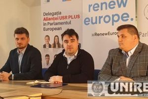 FOTO. VIDEO: Birou de europarlamentar la Alba Iulia. Vlad Botoş, eurodeputatul Alianţei USR-PLUS, şi-a inaugurat cabinetul