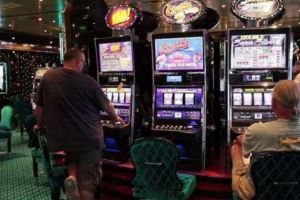 Un argeşean a dat LOVITURA vieţii într-o SALĂ DE JOCURI din UK