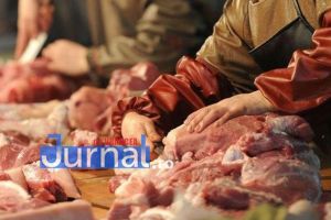 INTERZIS la vânzarea cărnii de porc pe tarabele din Piaţa Moldovei