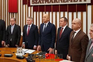 FOTO&VIDEO. Noul prefect al judeţului Satu Mare, Radu Bud, a fost instalat în funcţie
