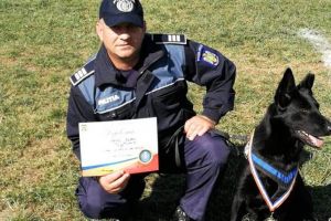 Câinele Teba care a prins criminalul dublei crime din Bârsău, felicitat de MAI!