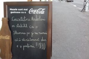FOTO – Cea mai amuzantă reclamă la shaorma din Sibiu
