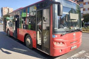 O iniţiativă legislativă obligă consiliile judeţene să asigure transport public şi pentru localităţile izolate