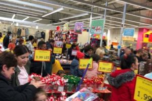 FEBRA CUMPĂRĂTURILOR LA PITEŞTI