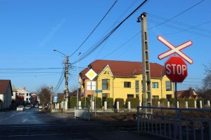 Dale elastice avem. Când va fi montat un sistem de avertizare acustic şi luminos pe str. Ioan Slavici