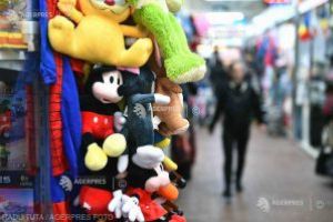 Peste 22.000 de jucării contrafăcute, indisponibilizate de poliţişti în urma unei acţiuni la nivel naţional