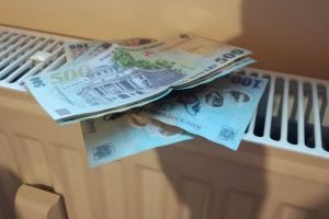 20 de asociaţii de proprietari din Piteşti riscă să rămână fără apă caldă şi căldură de sărbători!