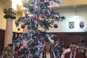 Colindători la Primăria Piteşti