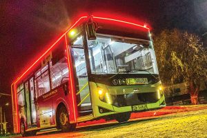 Cadou pentru copiii din Satu Mare. Autobuzul Moşului, gata de ieşit pe traseu