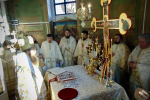 Resfinţirea Bisericii Ortodoxe „Naşterea Maicii Domnului” şi „Sf. Cuv. Parascheva de la Iaşi”, din Gheorgheni