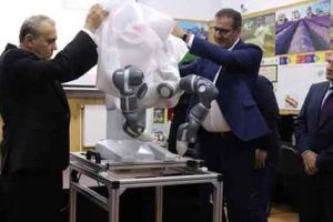 Robot donat de Dacia Liceului Mioveni