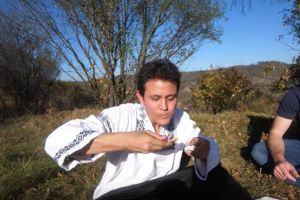 VIDEO Un vlogger culinar din America, în vizită în Transilvania – A fost fascinat de mâncarea din Sibiu