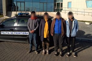 Garda de Coasta: Patru asiatici, depistati in timp ce incercau sa treaca fraudulos frontiera, in Coroana, judetul Constanta