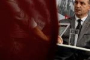 Doctorii în management ţin în perfuzii spitalul din Caransebeş!