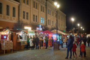Târgul de Crăciun e în plină desfăşurare la Sfântu Gheorghe