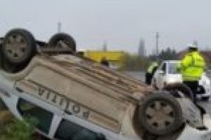 Poliţist pus la pământ, călcat în picioare şi jefuit! Chiar de către sistemul care ar trebui să-l apere şi pe el!