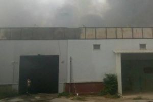 INCENDIU DE PROPORȚII în Bucureşti! Pompierii spun că există PERICOL DE EXPLOZIE! News alert!