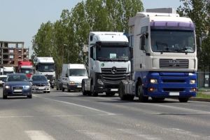 Primăria interzice traficul greu în Iaşi