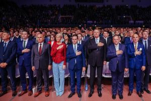 Bolojan, singur între PNL-işti