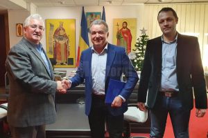 Contractul de execuţie a zonei de agrement de pe malul râului Suceava a fost semnat luni, cu ...