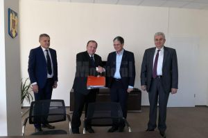 Flutur a semnat cel mai mare contract de finanţare europeană din judeţul Suceava din ultimii ...