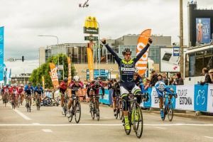 Ciclistul braşovean Eduard Grosu face istorie! La un pas de participarea în Turul Franţei!