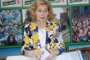 Parlamentul României a adoptat, la propunerea UDMR, o declaraţie consacrată Revoluţiei Române din Decembrie 1989