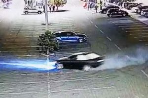 TÂRGOVIȘTE: Drifturi cu caracter penal în parcarea unui supermarket