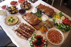 Cum să nu îţi dai DIETA şi DIGESTIA peste cap de Sărbători