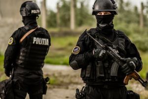 Grupare infracţională specializată în furturi din locuinţe, destructurată de poliţiştii gălăţeni