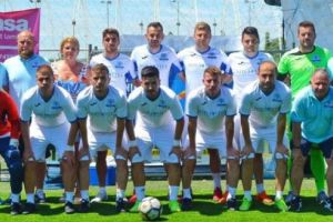 Repetenţi pe teren mare, premianţi pe cel mic