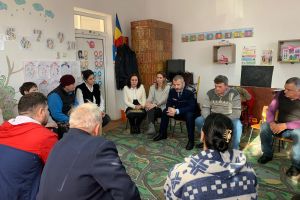 Activitate a poliţiştilor de la prevenire în cadrul proiectului “Împreună putem schimba lumea”