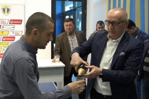 Prezentare cu gust amar a noului antrenor!