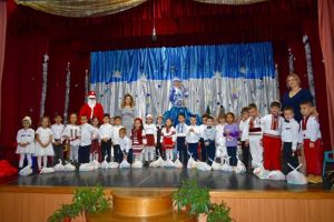 Daruri pentru persoane nevoiase, oferite in prag de Craciun de Primaria si Consiliul Local Cumpana