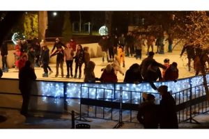 Patinoarul din Deva va fi deschis în perioada sărbătorilor de iarnă