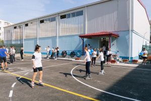 Nouă şcoli din Iaşi vor avea terenuri de sport noi
