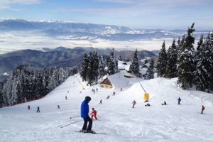 Braşovul, promovat în Serbia ca alternativă la staţiunile austriece de schi