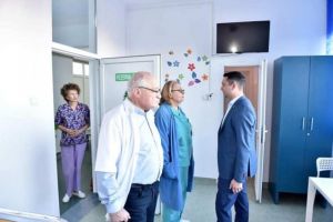 Un ecograf de înaltă performanţă a intrat în dotarea Maternităţii Ploieşti